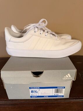 Adidas Vulcraid3r White Canvas Low-Profile Sneakers Women’s 8.5